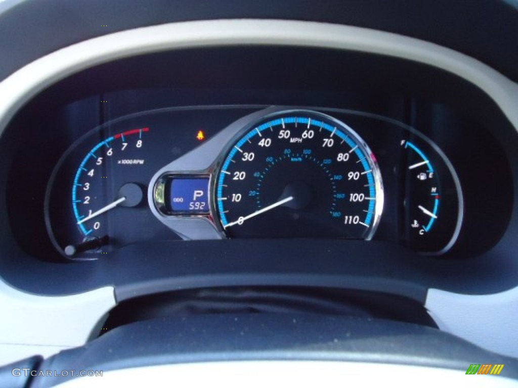 2012 Sienna XLE - Silver Sky Metallic / Light Gray photo #23