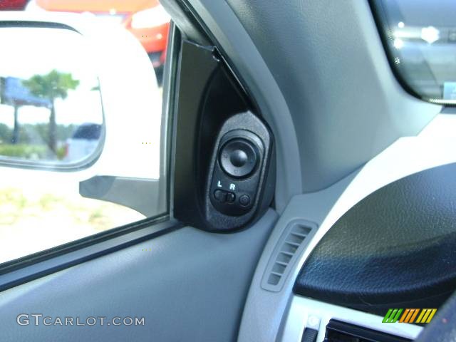 2007 Forenza Sedan - Absolute White / Grey photo #23