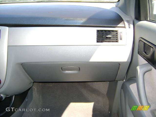 2007 Forenza Sedan - Absolute White / Grey photo #26