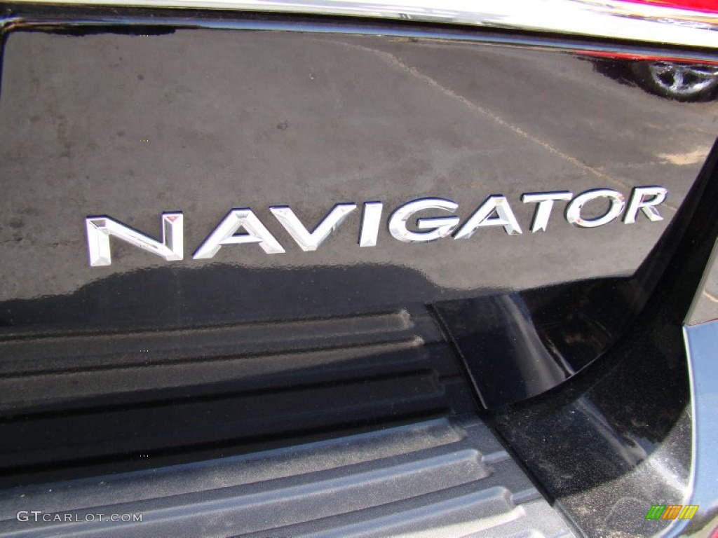 2008 Navigator Luxury - Black / Camel/Sand Piping photo #39