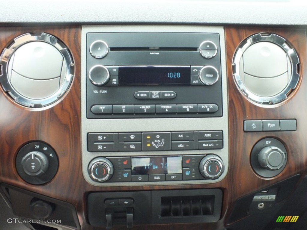 2011 Ford F250 Super Duty Lariat Crew Cab 4x4 Controls Photo #62314048