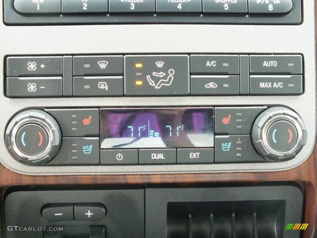 2011 Ford F250 Super Duty Lariat Crew Cab 4x4 Controls Photo #62314065