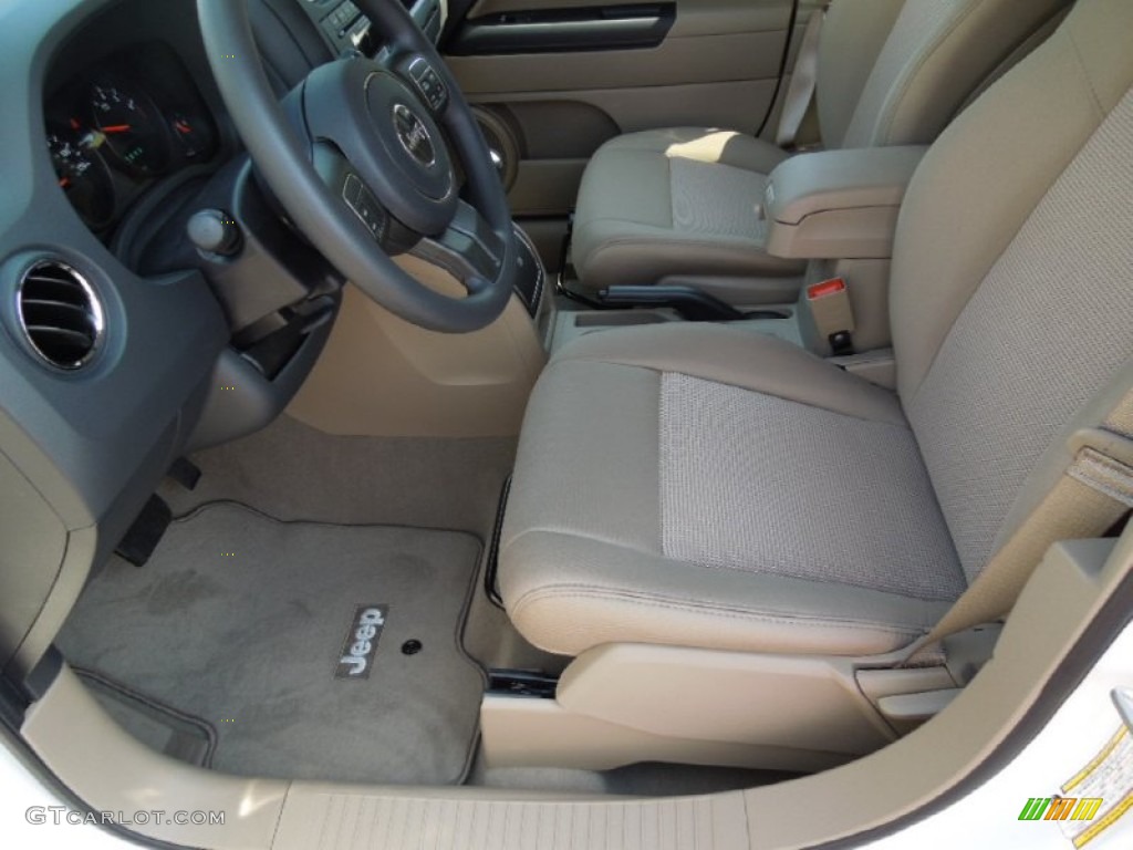 Dark Slate Gray/Light Pebble Beige Interior 2012 Jeep Compass Sport Photo #62316392