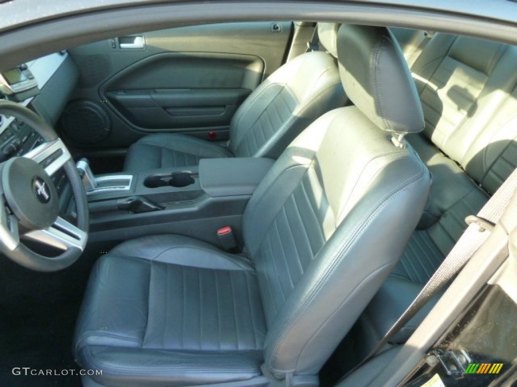 2005 Mustang V6 Premium Coupe - Black / Dark Charcoal photo #10