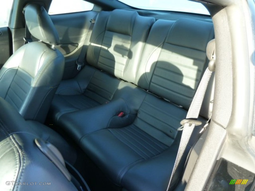 2005 Mustang V6 Premium Coupe - Black / Dark Charcoal photo #11