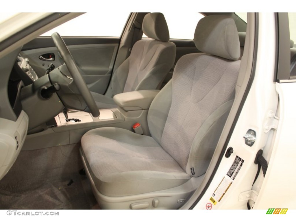 Ash Gray Interior 2010 Toyota Camry LE Photo #62320311