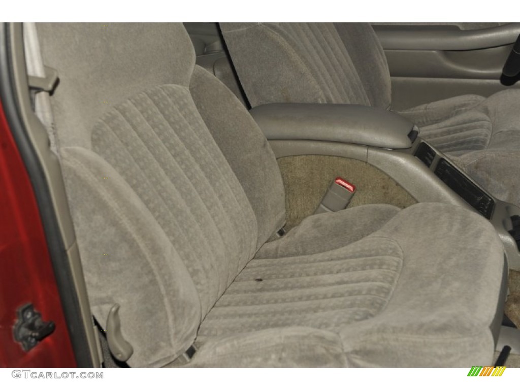 2001 Blazer LS - Majestic Red Metallic / Medium Gray photo #28