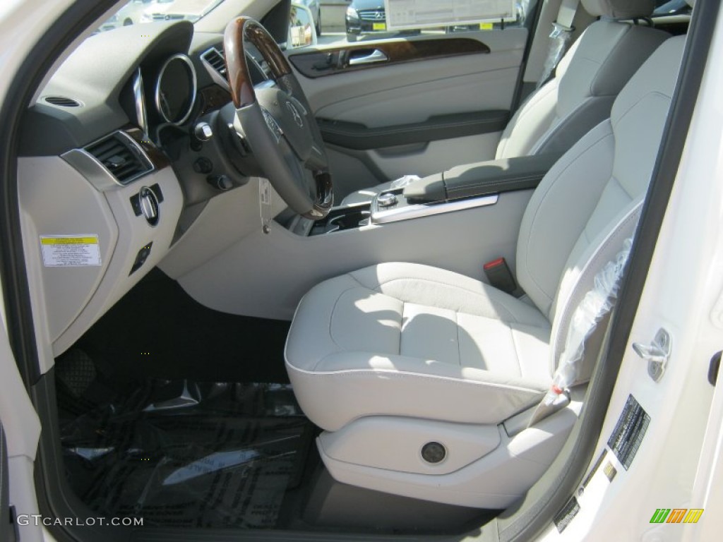 Grey Interior 2012 Mercedes-Benz ML 550 4Matic Photo #62326410