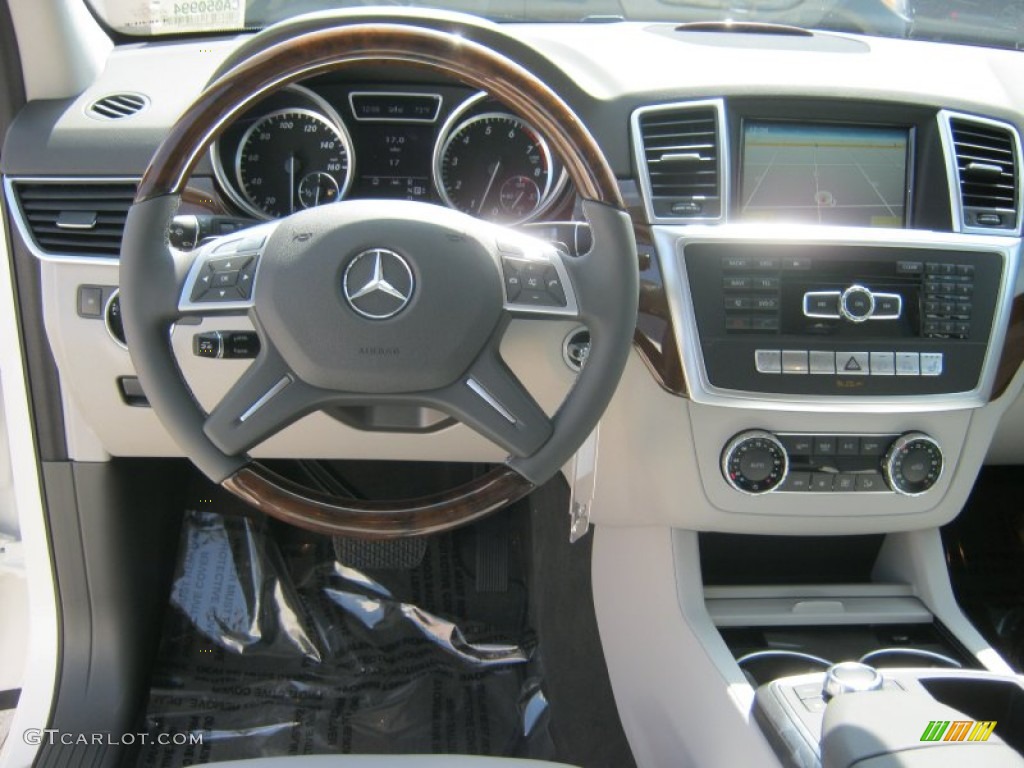 2012 Mercedes-Benz ML 550 4Matic Grey Dashboard Photo #62326429