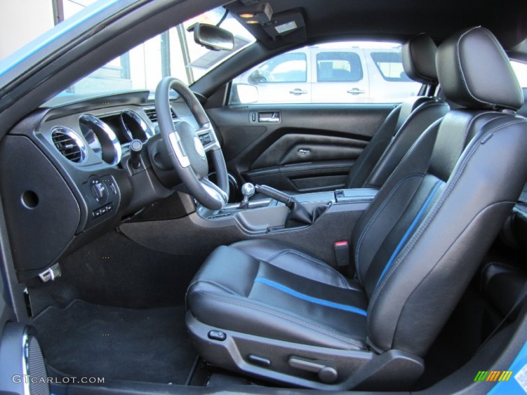 Charcoal Black/Grabber Blue Interior 2010 Ford Mustang GT Premium Coupe Photo #62328064