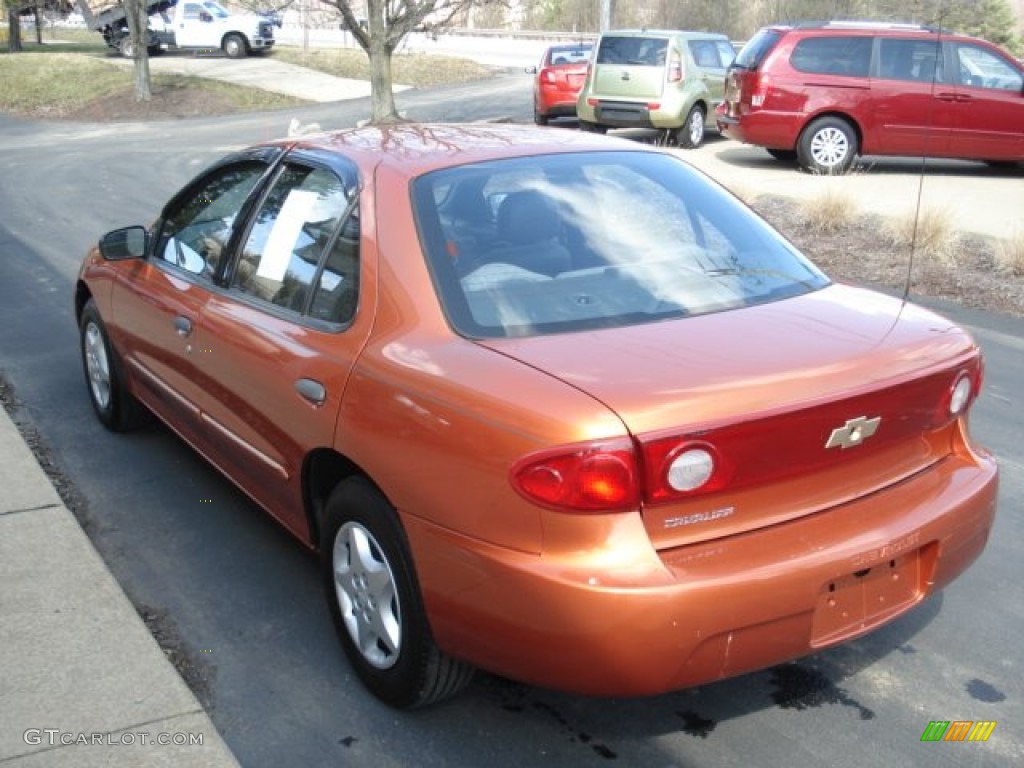 2005 Cavalier Sedan - Sunburst Orange Metallic / Graphite Gray photo #6