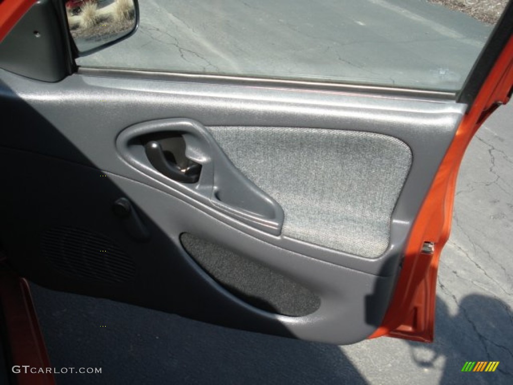 2005 Cavalier Sedan - Sunburst Orange Metallic / Graphite Gray photo #21