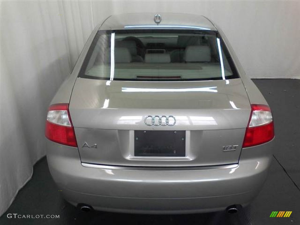 2004 A4 1.8T quattro Sedan - Champagne Metallic / Beige photo #4
