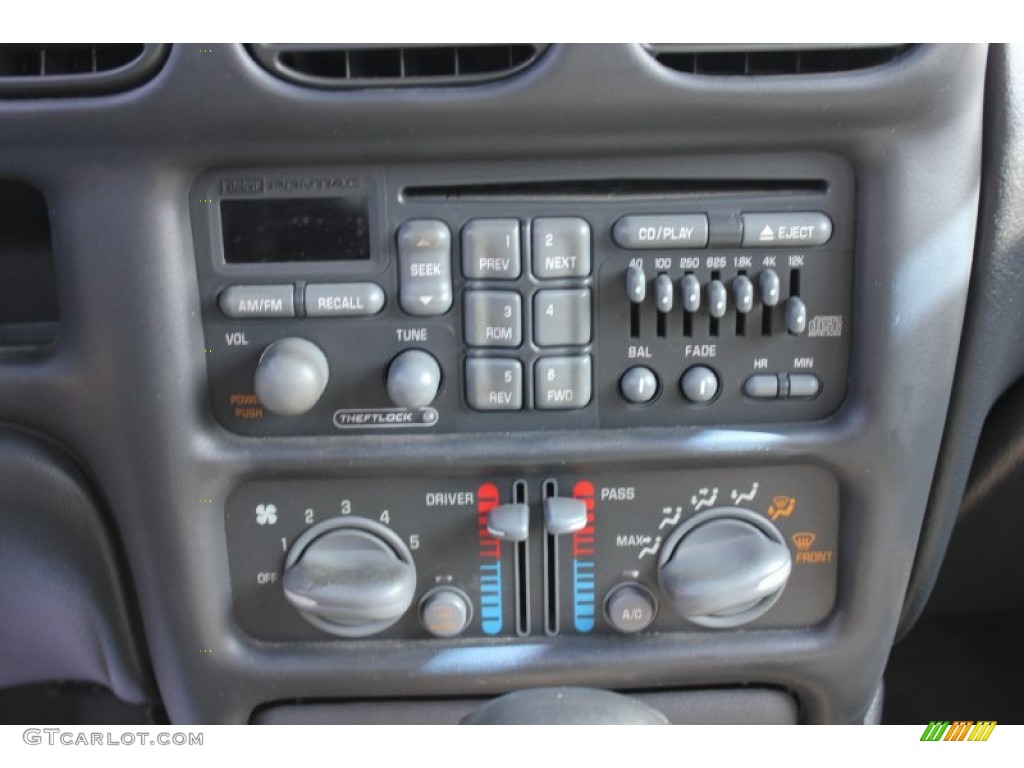2003 Pontiac Grand Prix GT Sedan Audio System Photo #62333278