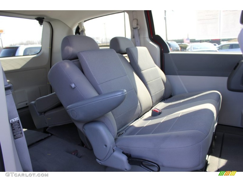 2008 Grand Caravan SE - Inferno Red Crystal Pearl / Dark Slate/Light Shale photo #14