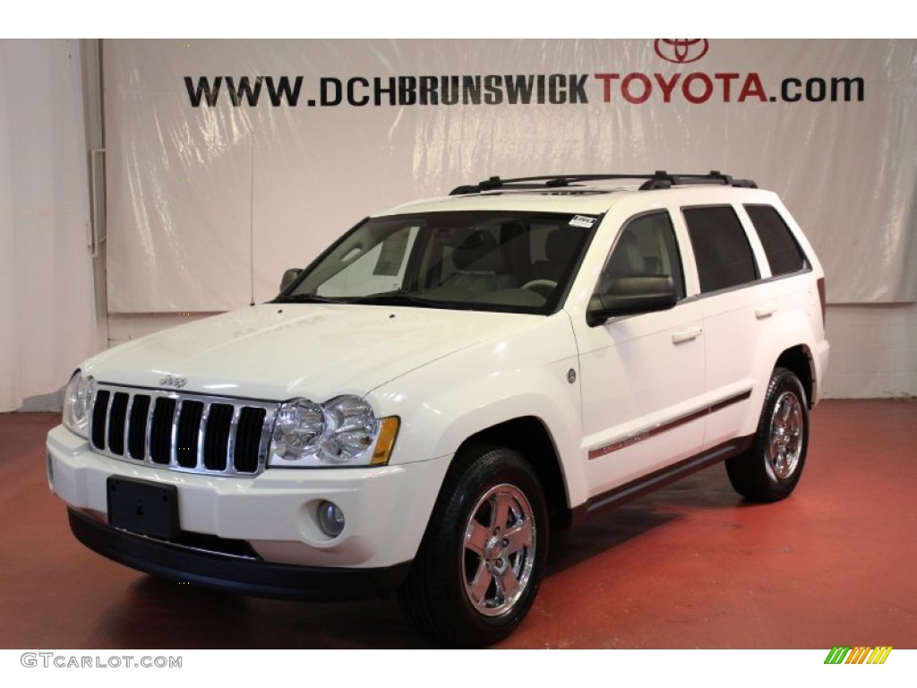 2005 Grand Cherokee Limited 4x4 - Stone White / Dark Khaki/Light Graystone photo #1