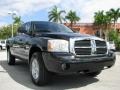 Brilliant Black Crystal Pearl - Dakota SLT Club Cab Photo No. 2