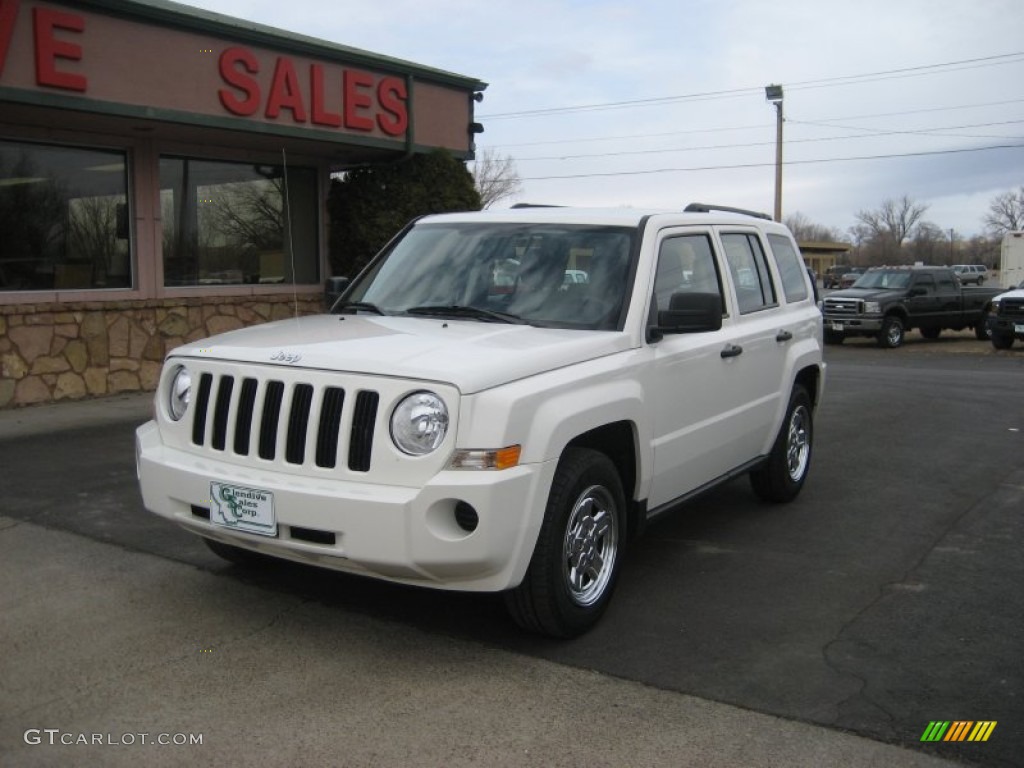 2010 Patriot Sport - Stone White / Dark Slate Gray/Pebble Beige photo #1