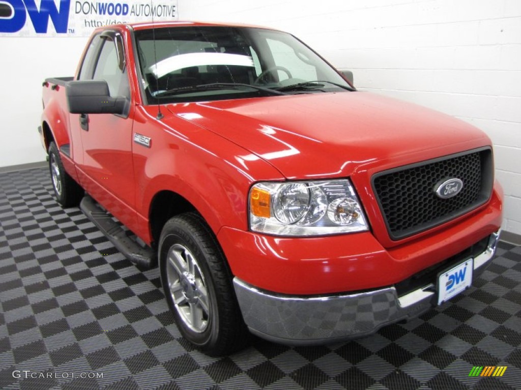 2005 F150 XLT Regular Cab - Bright Red / Medium Flint Grey photo #1