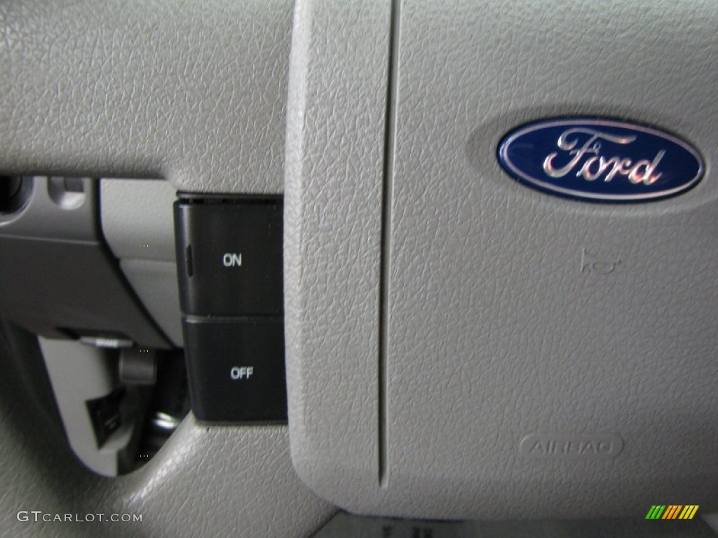 2005 F150 XLT Regular Cab - Bright Red / Medium Flint Grey photo #10