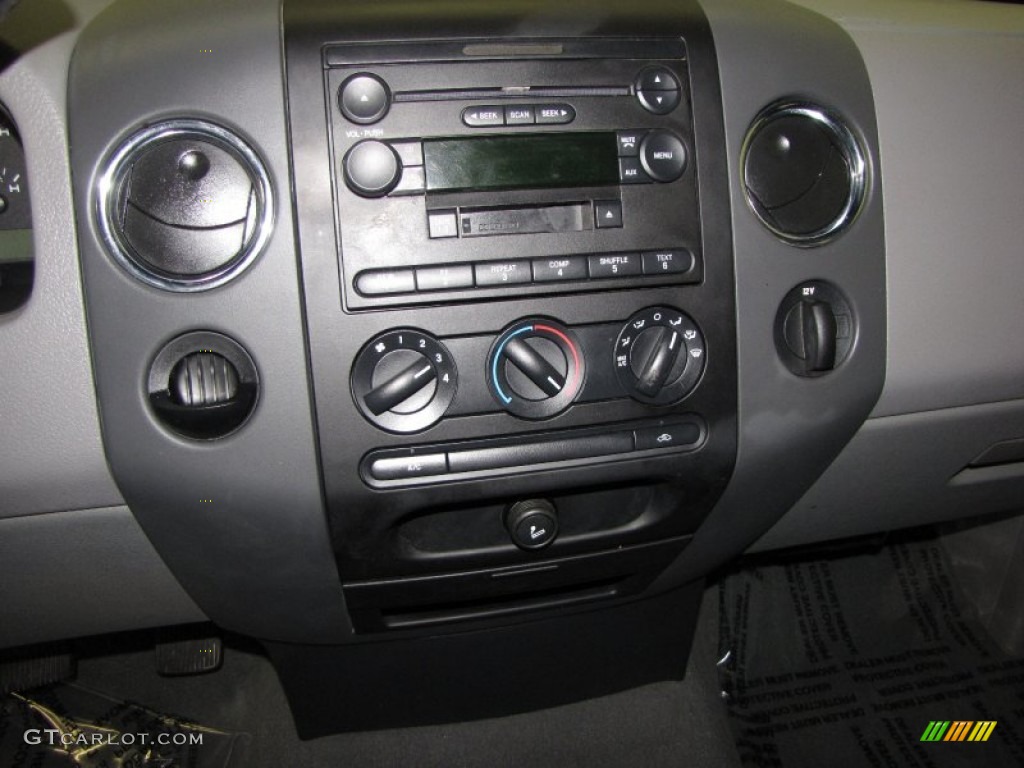 2005 F150 XLT Regular Cab - Bright Red / Medium Flint Grey photo #12