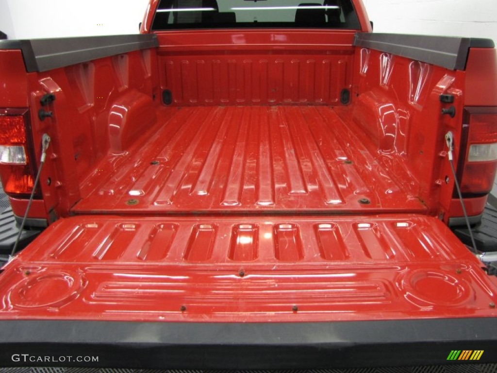 2005 F150 XLT Regular Cab - Bright Red / Medium Flint Grey photo #20