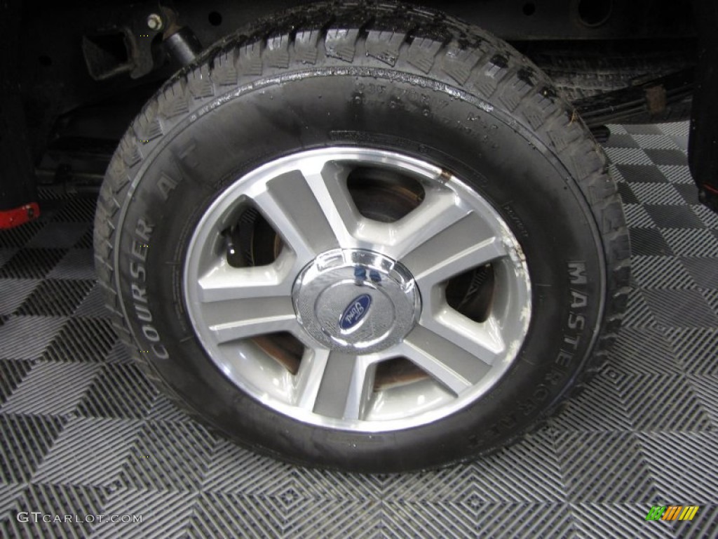 2005 F150 XLT Regular Cab - Bright Red / Medium Flint Grey photo #24