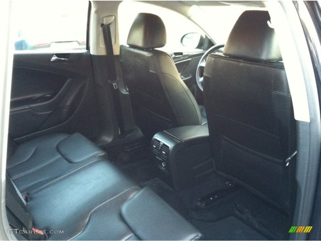 2007 Passat 2.0T Wagon - Deep Black / Black photo #15