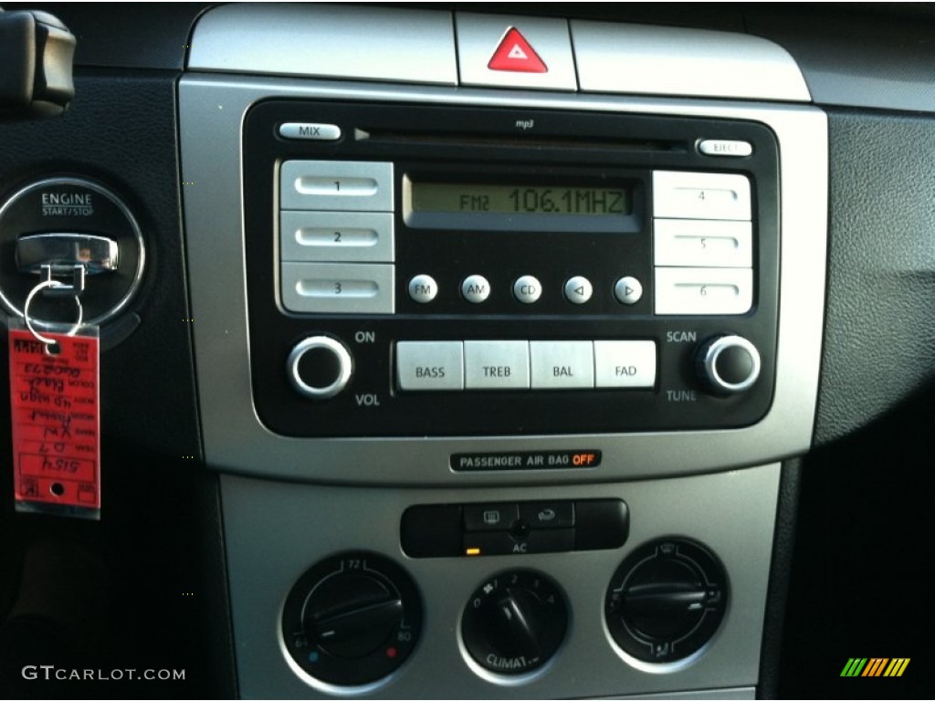 2007 Passat 2.0T Wagon - Deep Black / Black photo #23