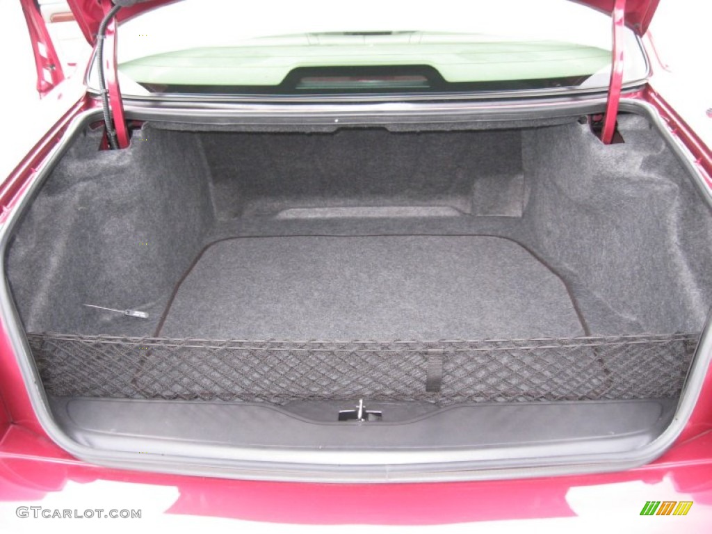 1999 Cadillac DeVille Sedan Trunk Photo #62338037