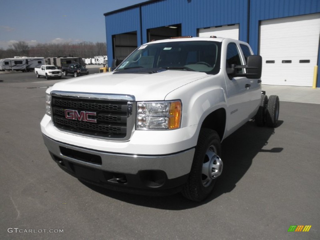 Summit White 2012 GMC Sierra 3500HD Crew Cab 4x4 Chassis Exterior Photo #62338915
