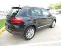 Deep Black Metallic - Tiguan SE Photo No. 7