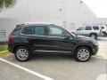 Deep Black Metallic - Tiguan SE Photo No. 8