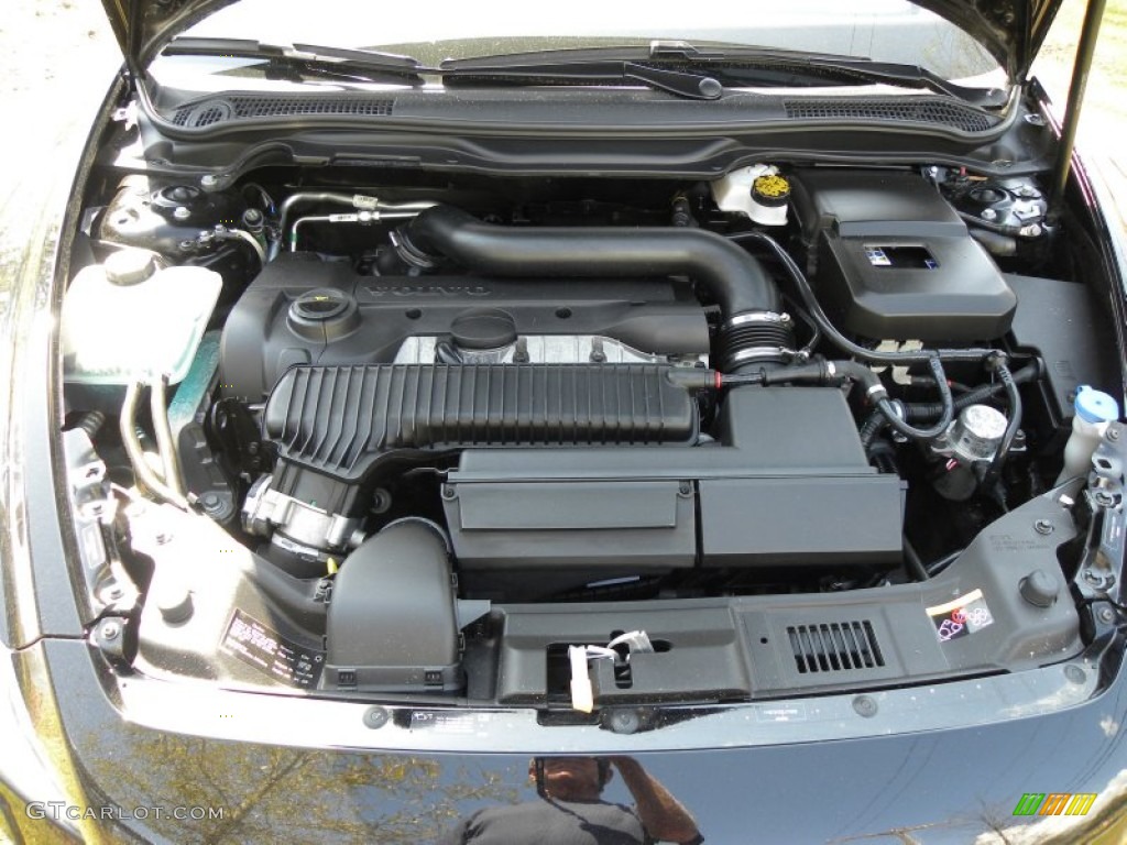 2011 Volvo C70 T5 Engine Photos