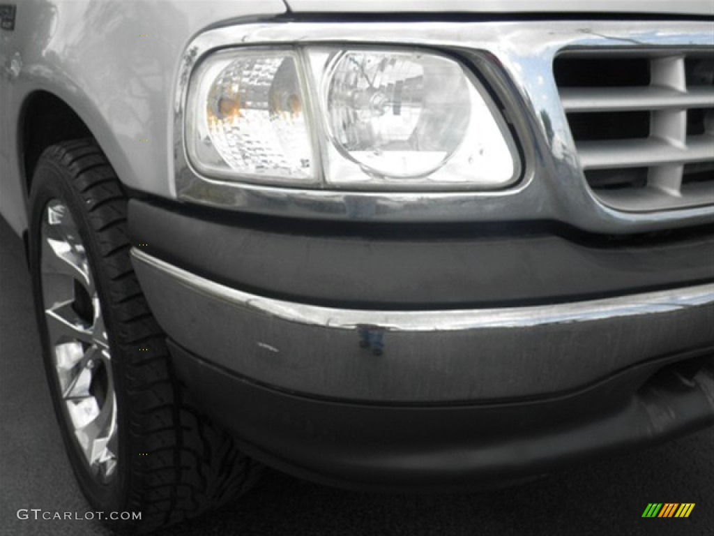 2003 F150 XLT SuperCab - Silver Metallic / Medium Graphite Grey photo #2
