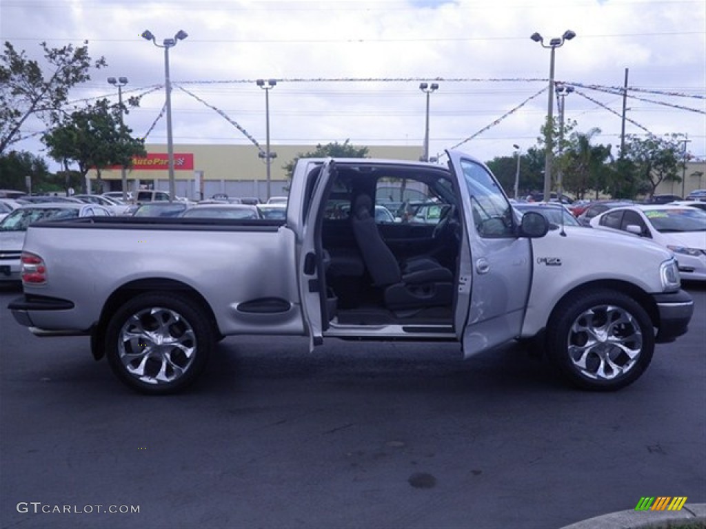 2003 F150 XLT SuperCab - Silver Metallic / Medium Graphite Grey photo #16