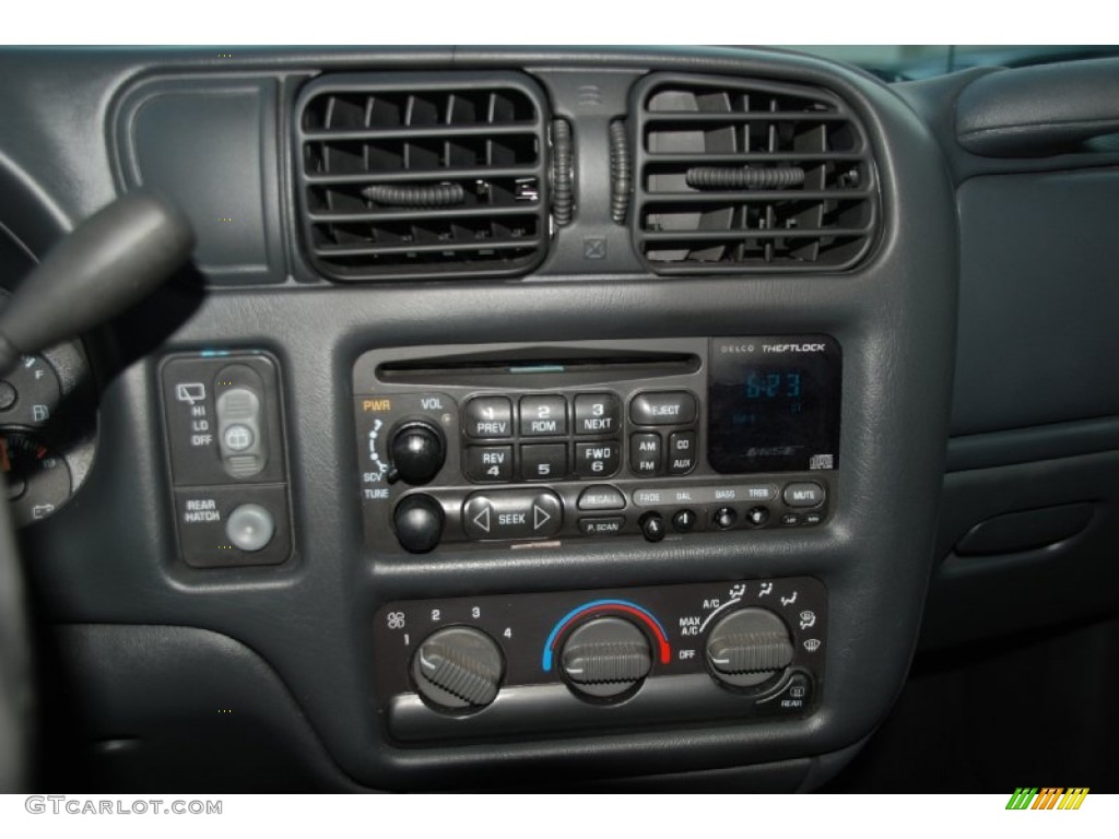 2000 Chevrolet Blazer LS Controls Photos