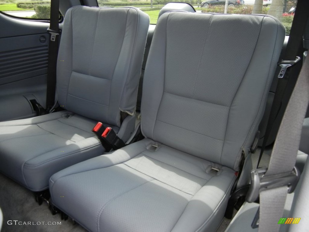 2004 Mercedes-Benz ML 500 4Matic Rear Seat Photos