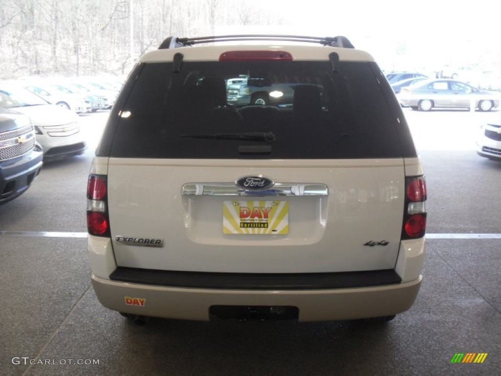 2010 Explorer Eddie Bauer 4x4 - White Suede / Black/Camel photo #5