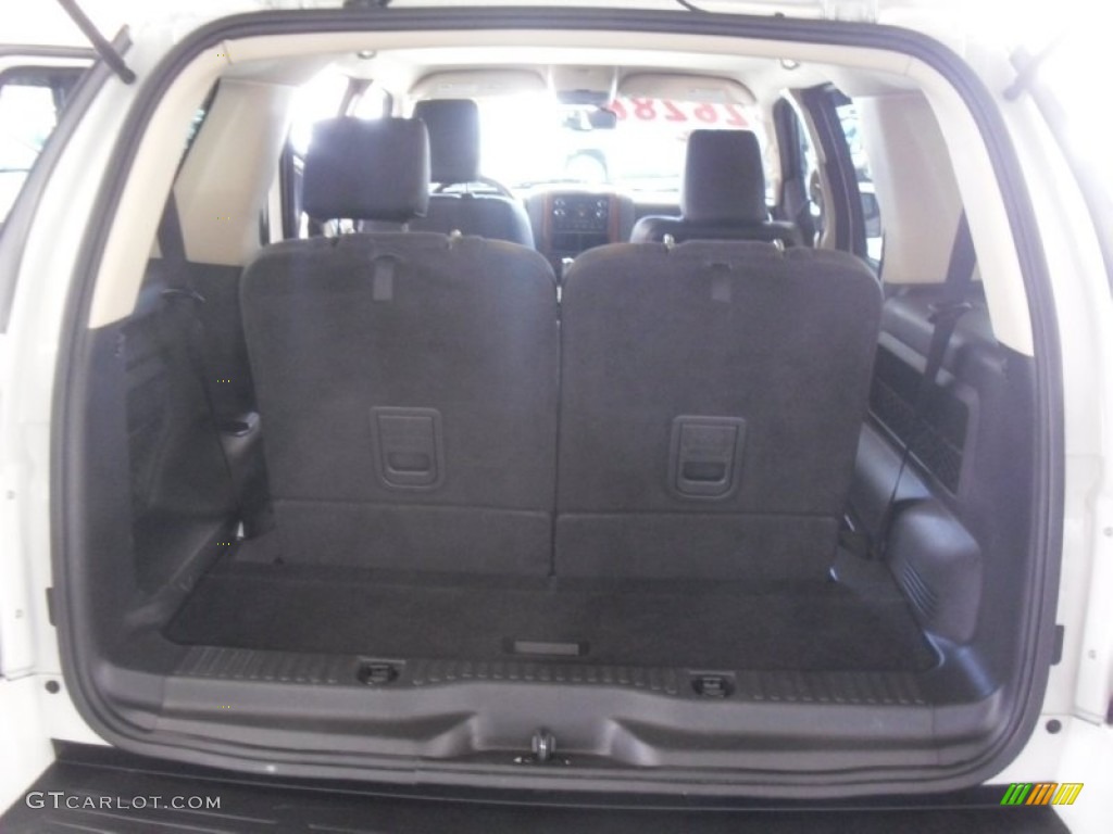 2010 Explorer Eddie Bauer 4x4 - White Suede / Black/Camel photo #9