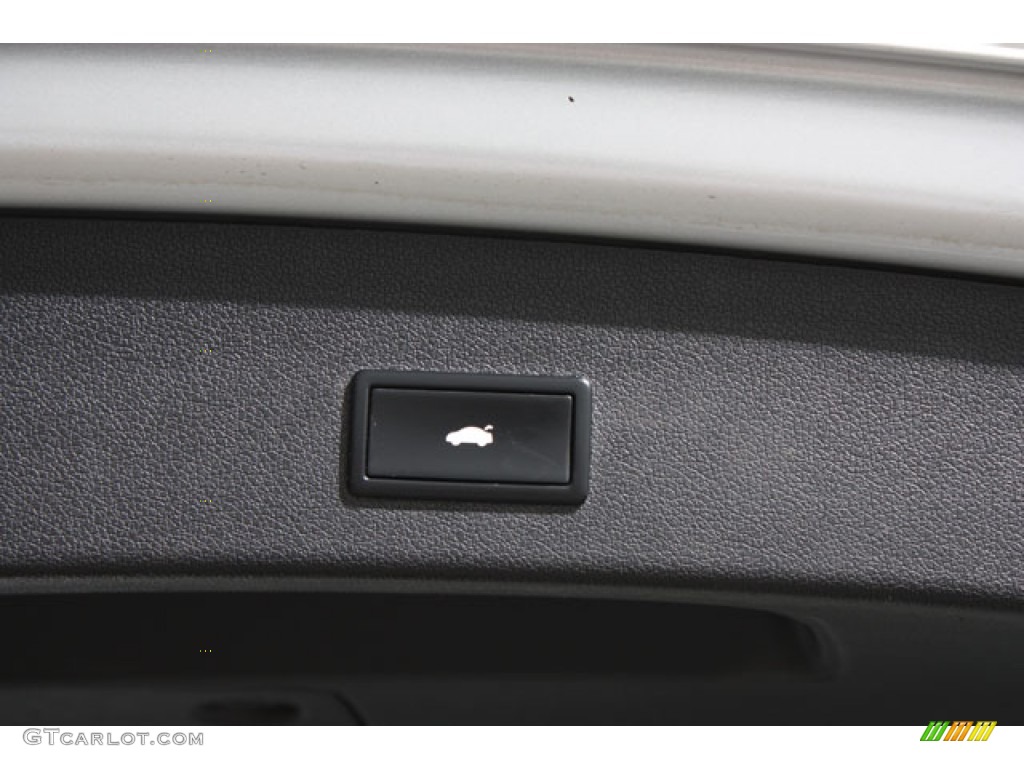 2009 Q5 3.2 Premium quattro - Ice Silver Metallic / Black photo #22