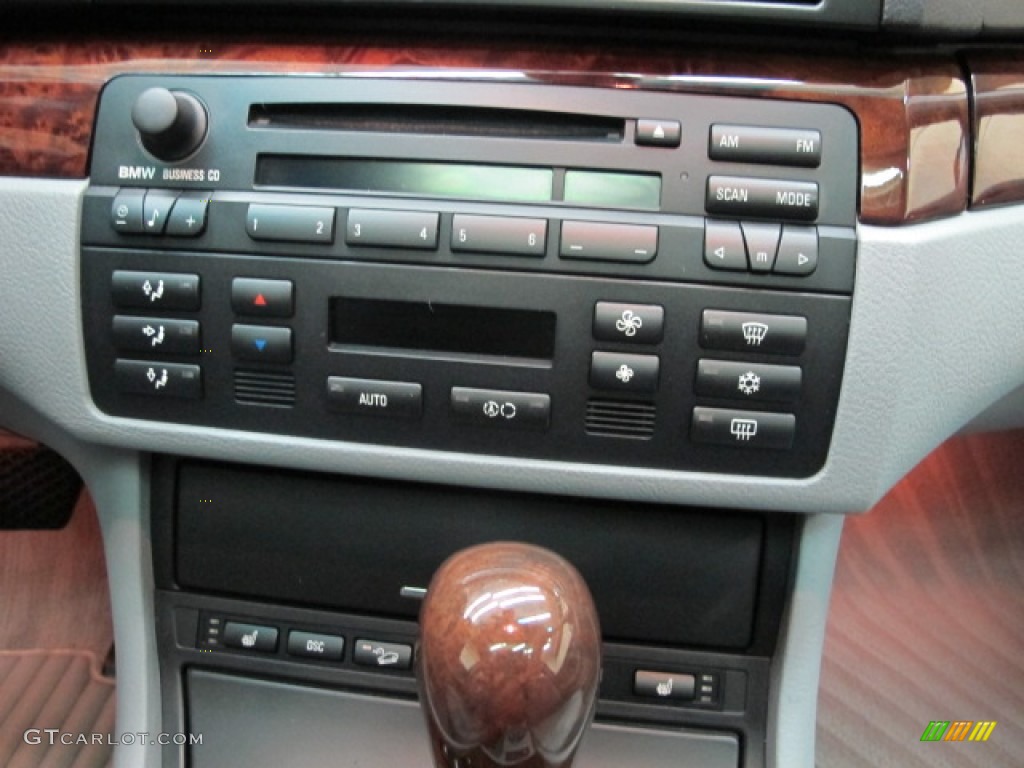 2004 BMW 3 Series 325xi Sedan Controls Photo #62351978