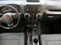 Black - Wrangler Unlimited Sahara 4x4 Photo No. 26