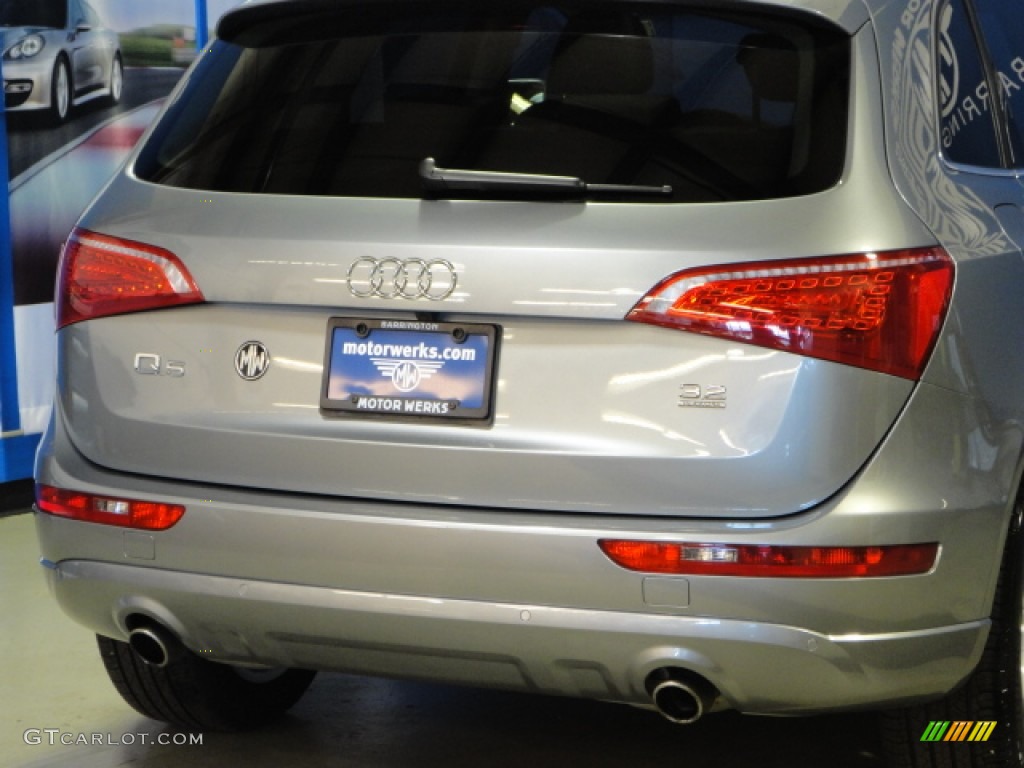 2009 Q5 3.2 Premium quattro - Ice Silver Metallic / Black photo #8