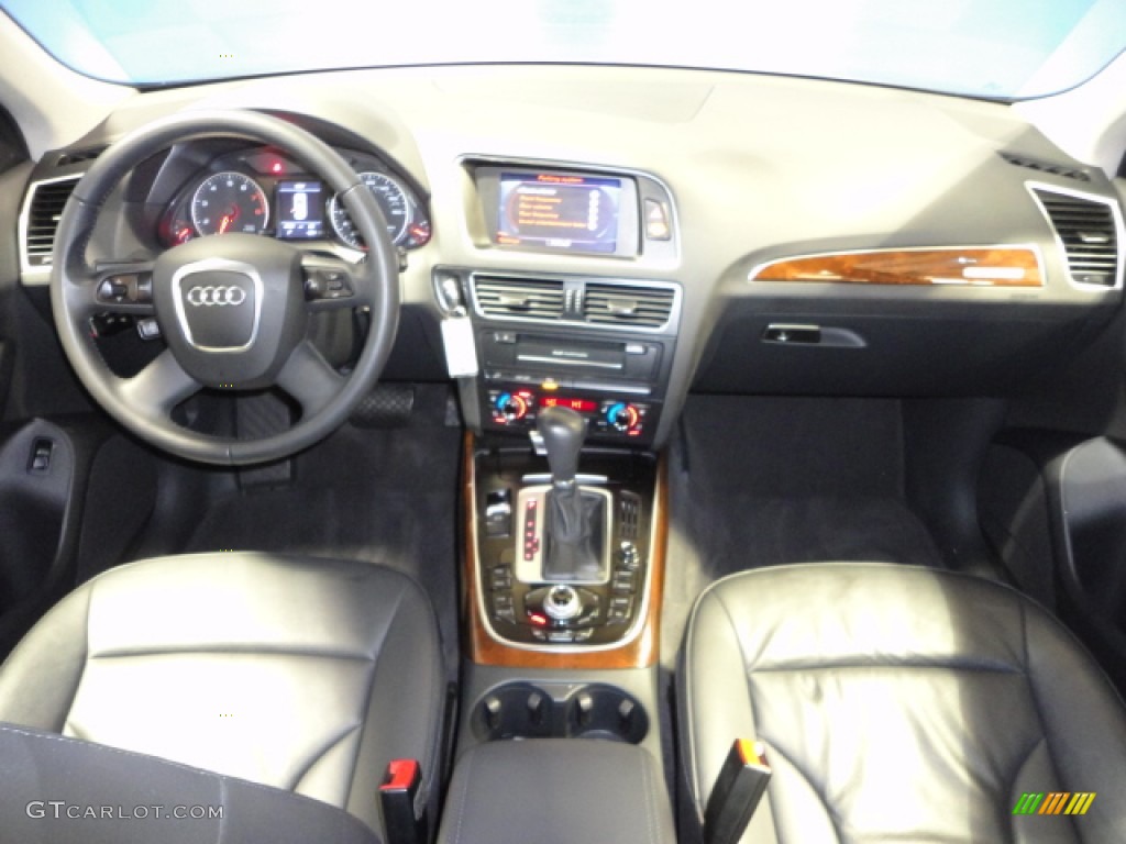 2009 Q5 3.2 Premium quattro - Ice Silver Metallic / Black photo #14