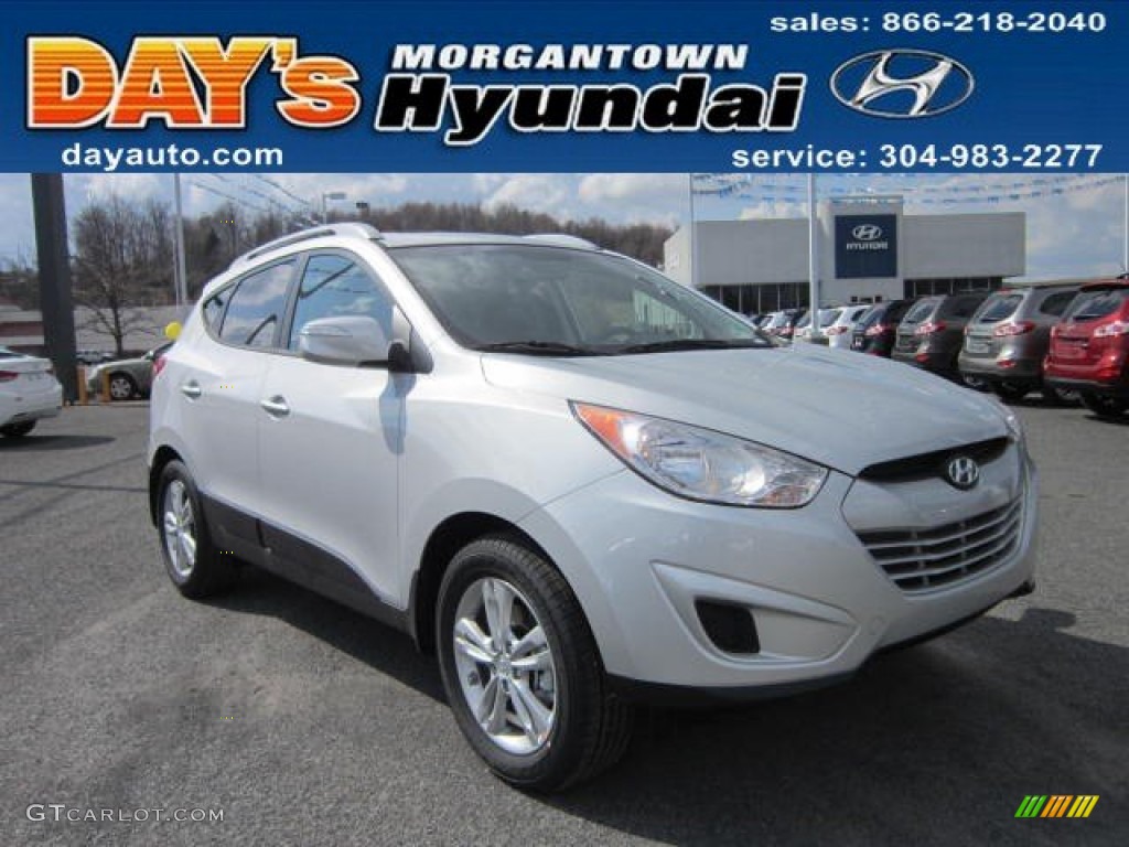 Diamond Silver Hyundai Tucson