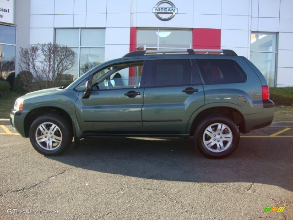 2004 Endeavor LS AWD - Machine Green Metallic / Charcoal Gray photo #3