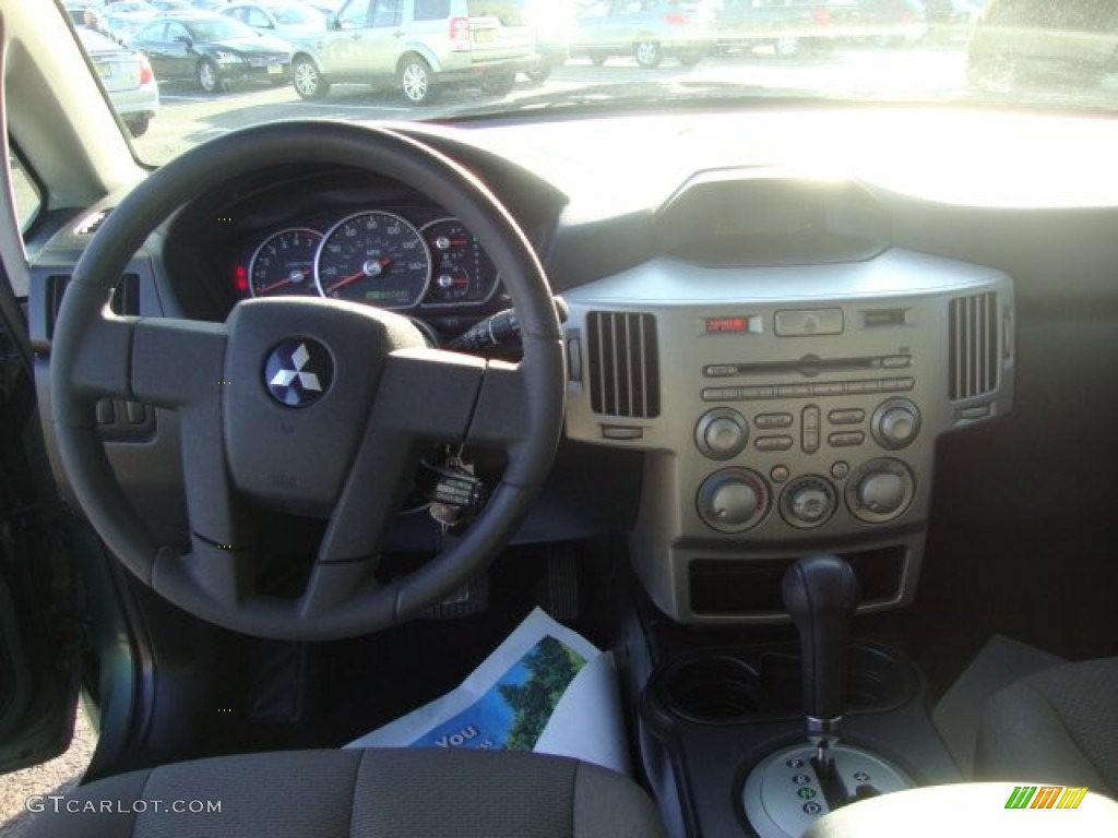 2004 Endeavor LS AWD - Machine Green Metallic / Charcoal Gray photo #14