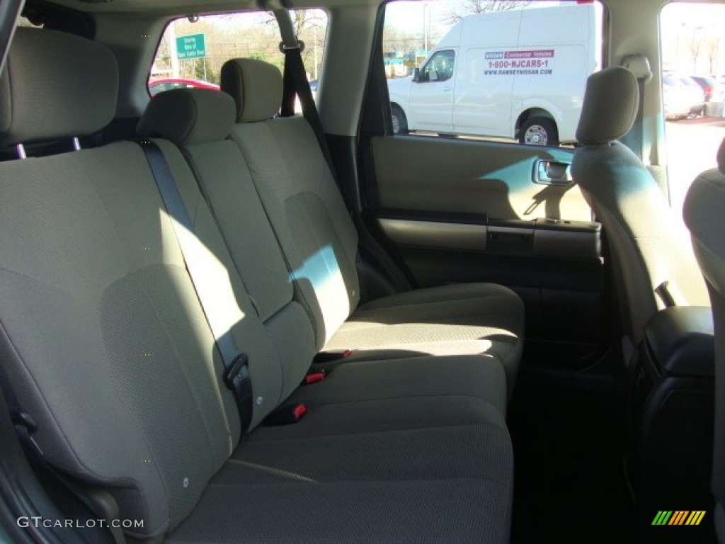 2004 Endeavor LS AWD - Machine Green Metallic / Charcoal Gray photo #24