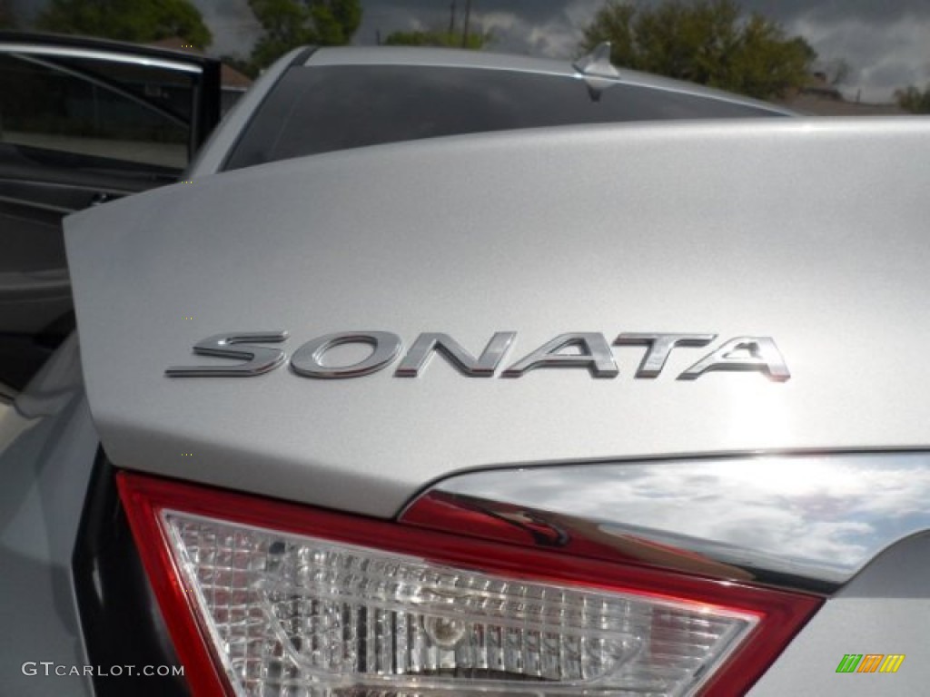 2011 Sonata SE - Radiant Silver / Gray photo #12